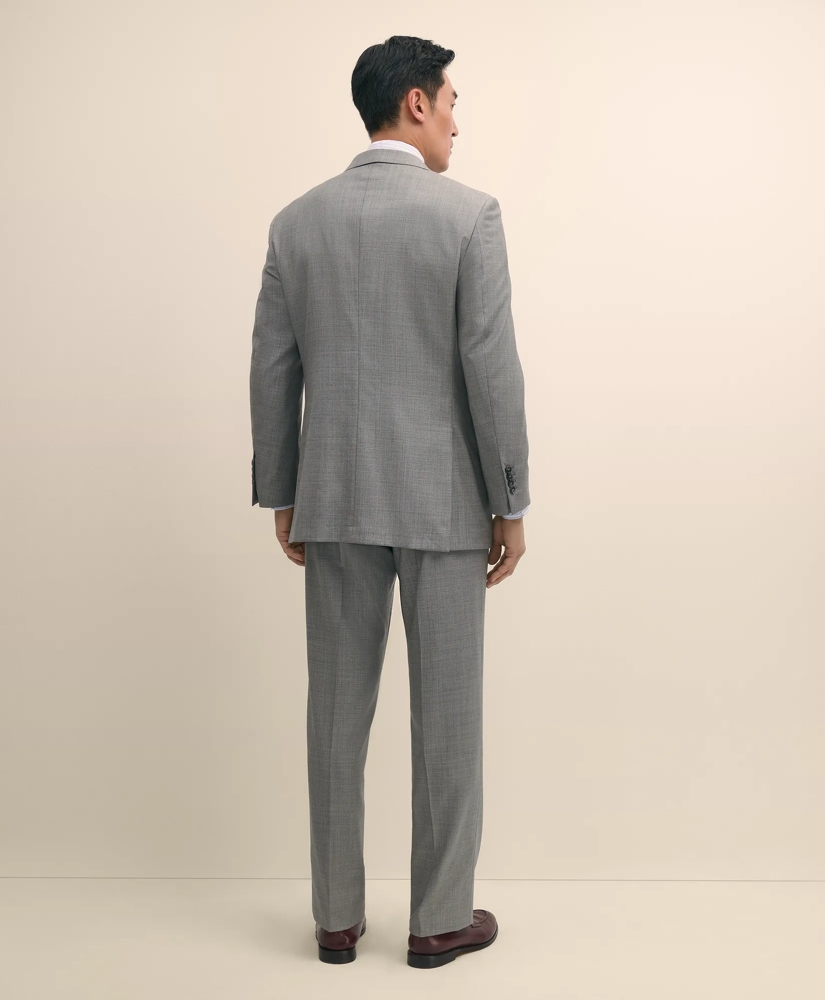 b221b165_TRADITIONAL_FIT__WOOL_SHARKSKIN_1818_SUIT_LIGHT_GREY-1